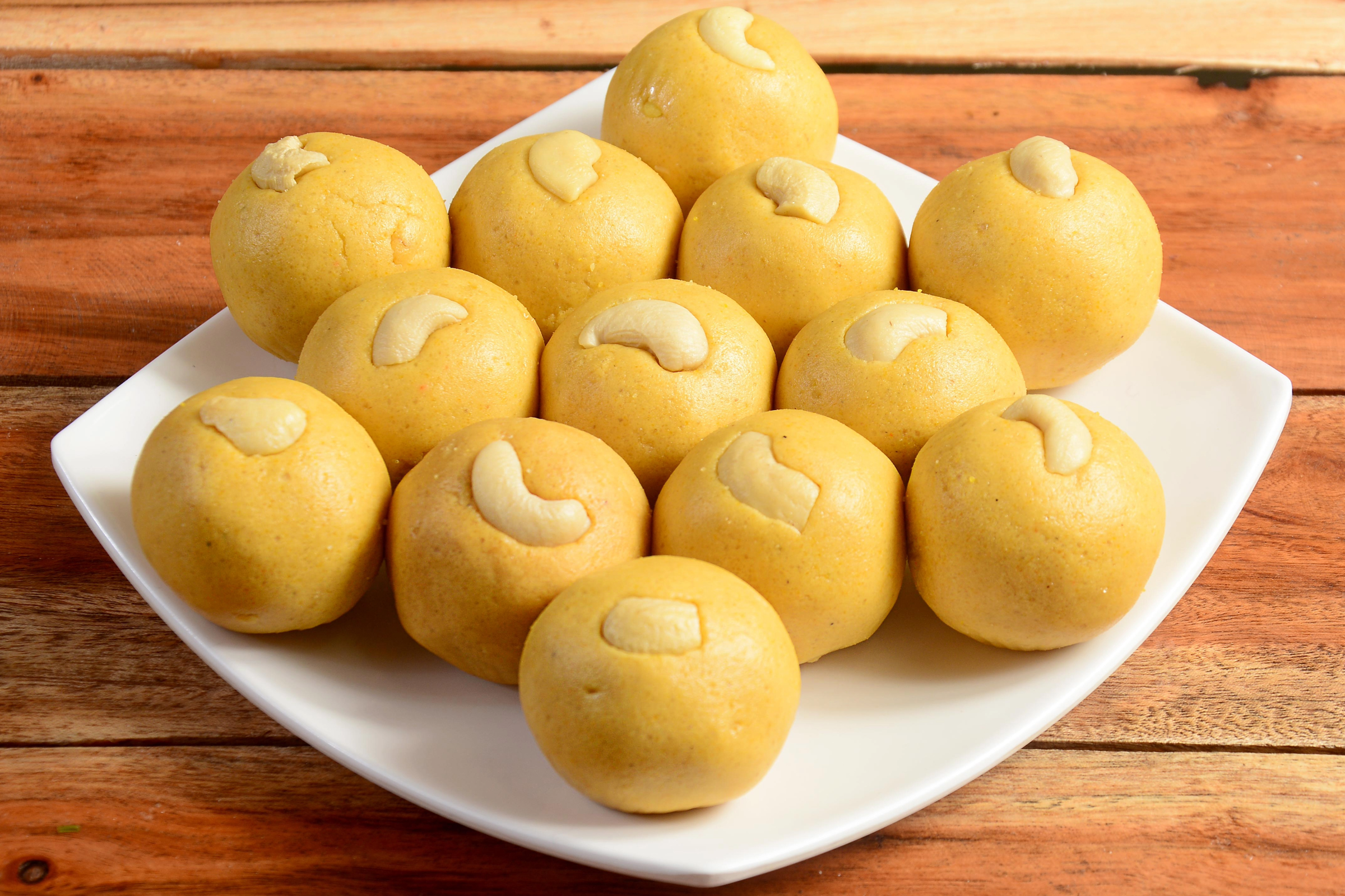 Besan Ladoo - Irresistibly Sweet and Nutty Indian Treat